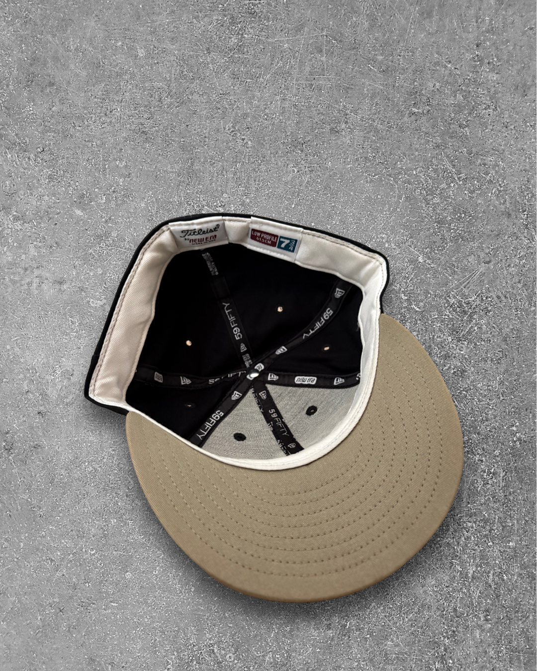 Vintage Titleist Footjoy New Era Fitted Hat - Black & Gold - Size 7 3/4